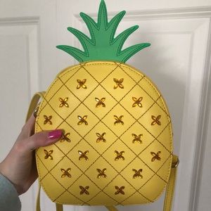 Kate Spade ♠️ pineapple purse